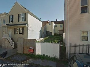 92 Thompson St, Staten Island, NY 10304