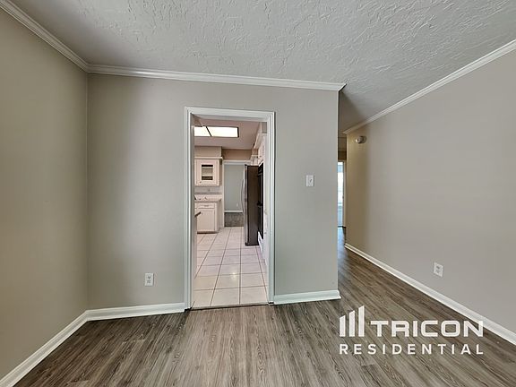 5th image of 11911 Gatlinburg Dr