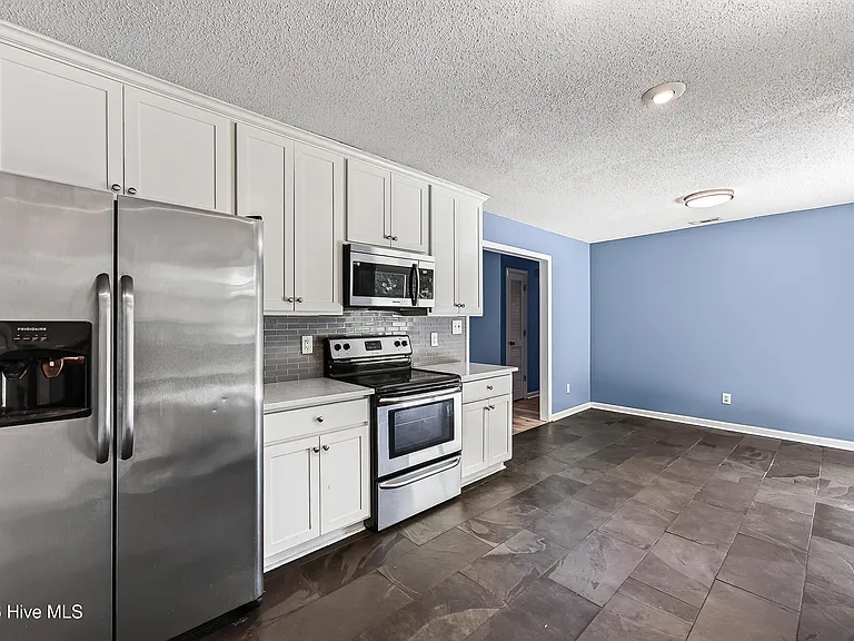 509 Redwood Pl — Photo 9
