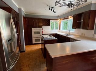 8635 SW Cashmur Ln, Portland, OR 97225