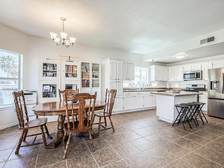 10904 Duster Dr — Photo 16