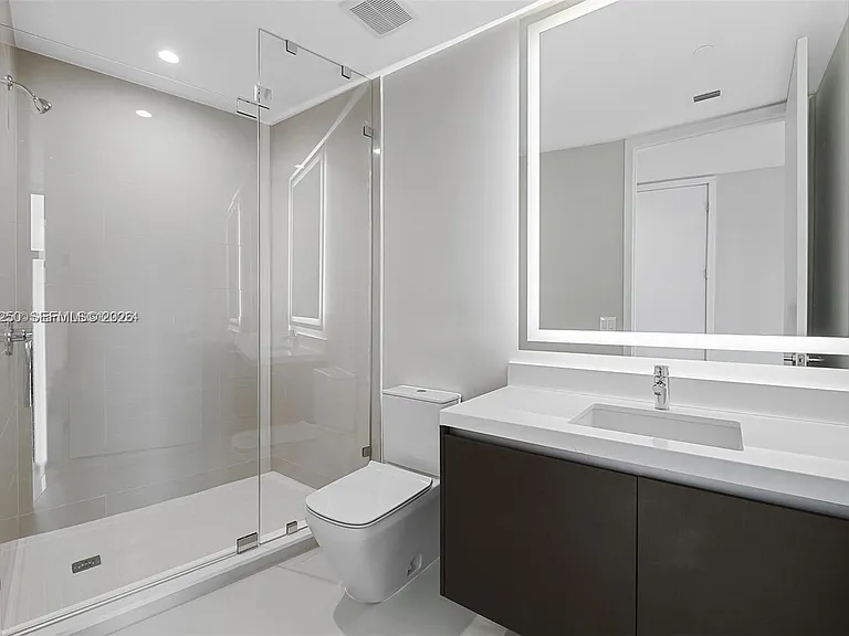 851 NE 1st Ave #Penthouse 4912 — Photo 16