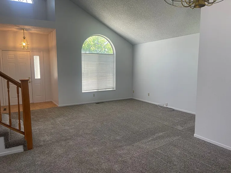 6061 Stonecreek Dr — Photo 2