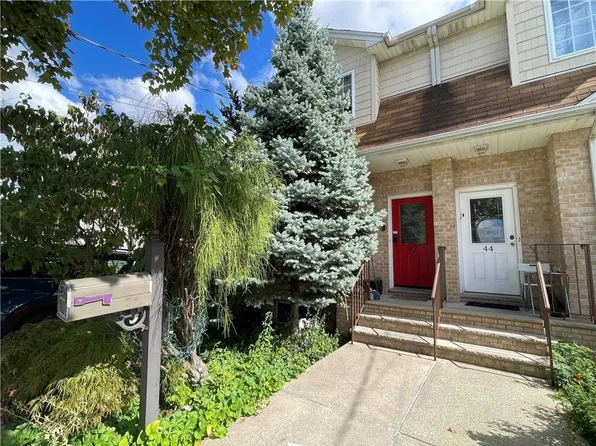 42 Weed Ave, Staten Island, NY 10306
