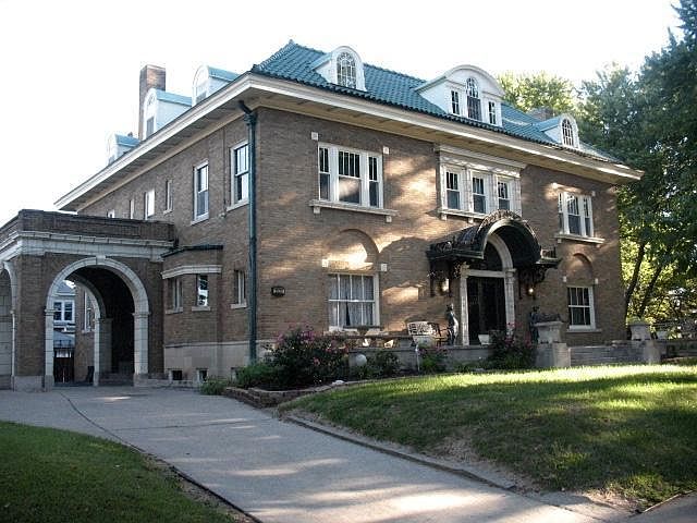1st image of 2533 Francis St