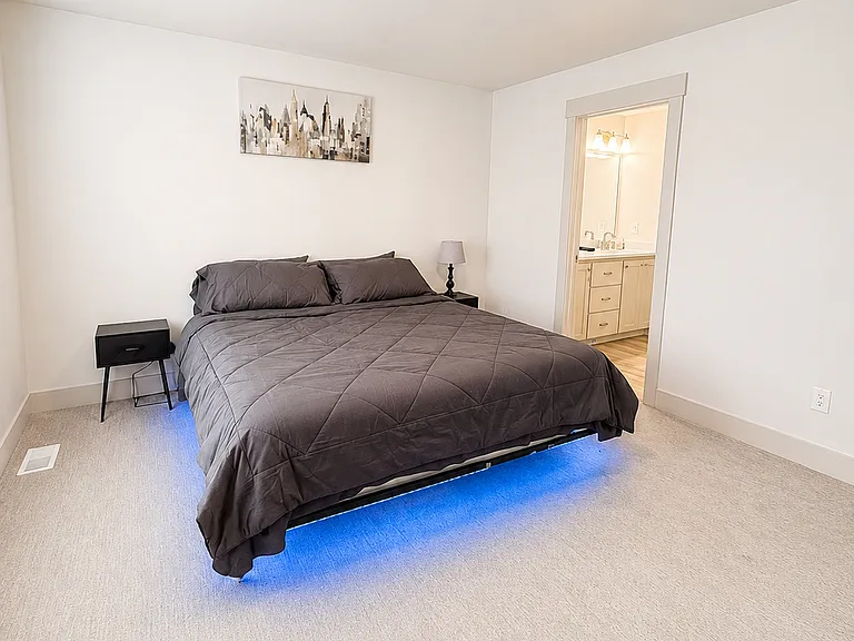 1315 Boston Ct — Photo 7