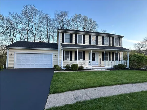 26 Linda St, Lincoln, RI 02865