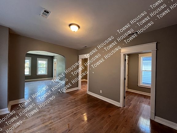 2nd image of 2342 Seneca St #2