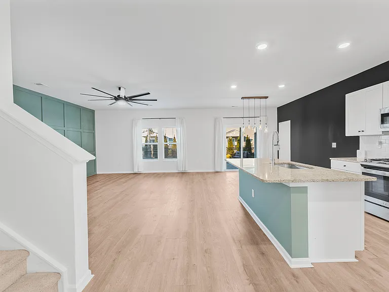 1037 Saltgrass Way — Photo 6
