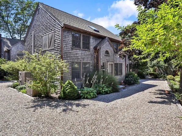 18 Miller Hill Rd APT 13, Provincetown, MA 02657