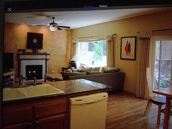 Gas fireplace