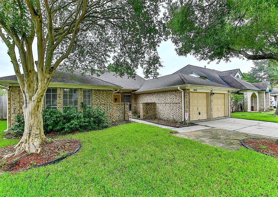 1st image of 10919 Dogwood Dr