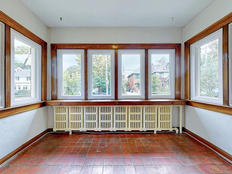114 Colin Ave — Photo 10