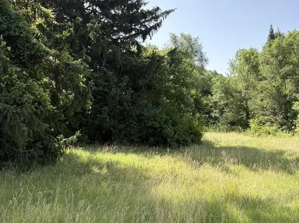 1786 E Napier Ave, Benton Harbor, MI 49022