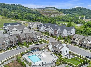 2000 Shadow Green Dr #2302, Franklin, TN 37064