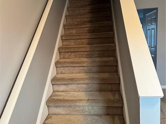 4th image of 1754 Grove Way