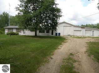9045 E Lily Lake Rd, Gladwin, MI 48624