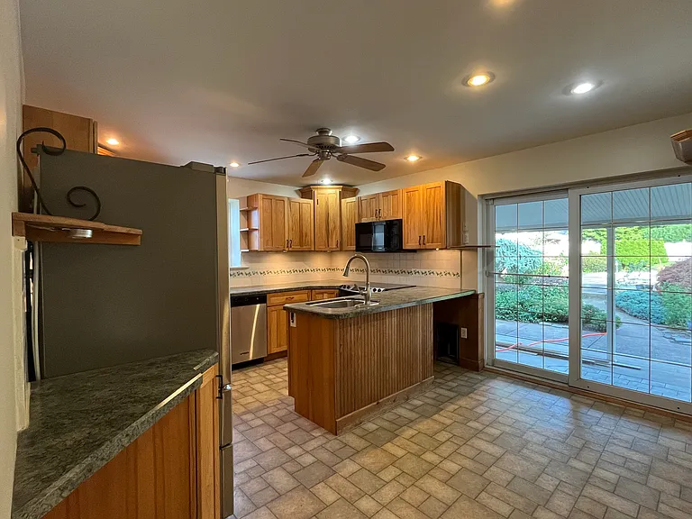 27 Woodland Rd — Photo 20