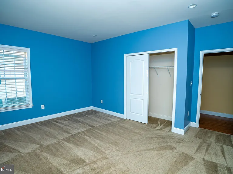 22535 Willington Sq — Photo 51