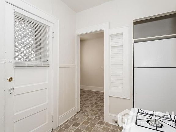 3rd image of 741 Ponce De Leon Ct NE #4