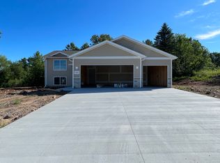 1645 Rotary St, Waupaca, WI 54981