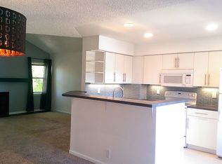 2 N Acoma St APT 6, Denver, CO 80223
