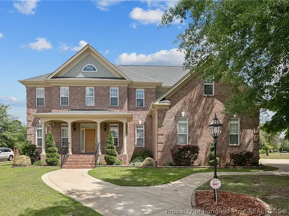504 Captains Pl, Fayetteville, NC 28311