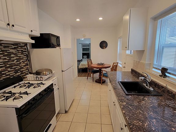3rd image of 4049-55 30th St #4051-1/2
