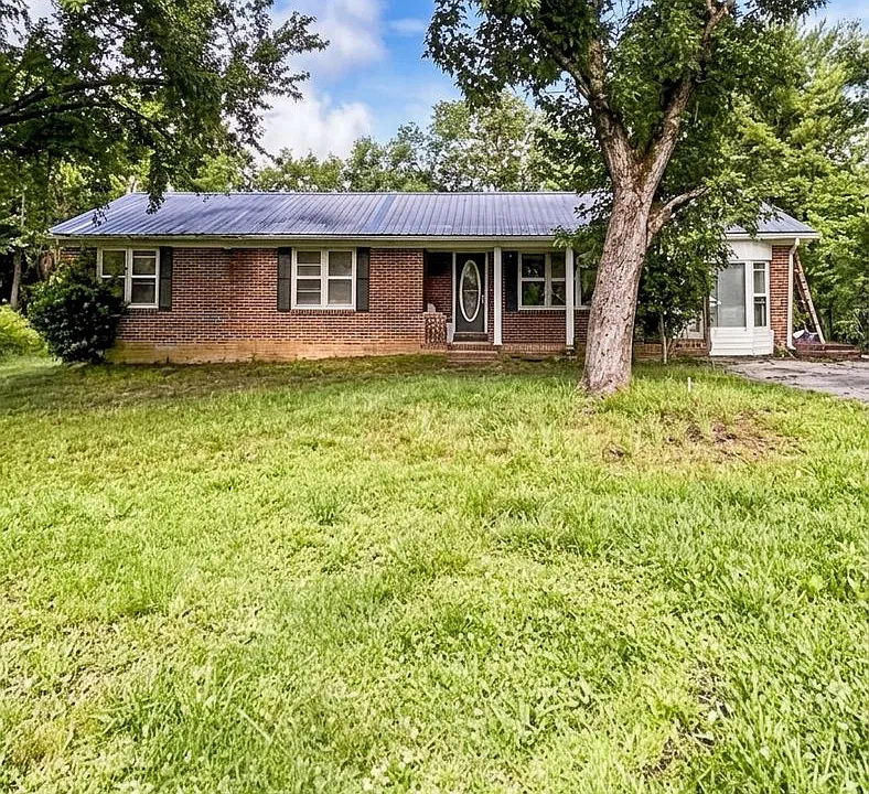 143 Roy Webb Rd