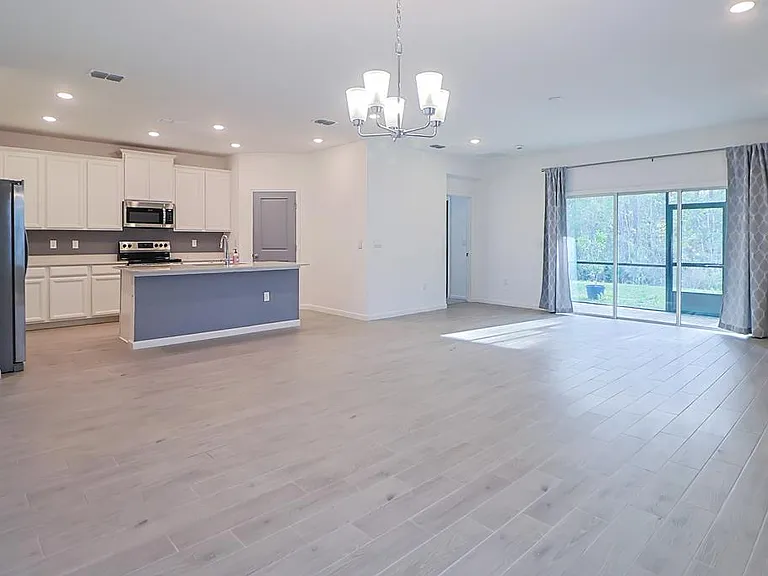 597 Lake Sinclair St — Photo 33