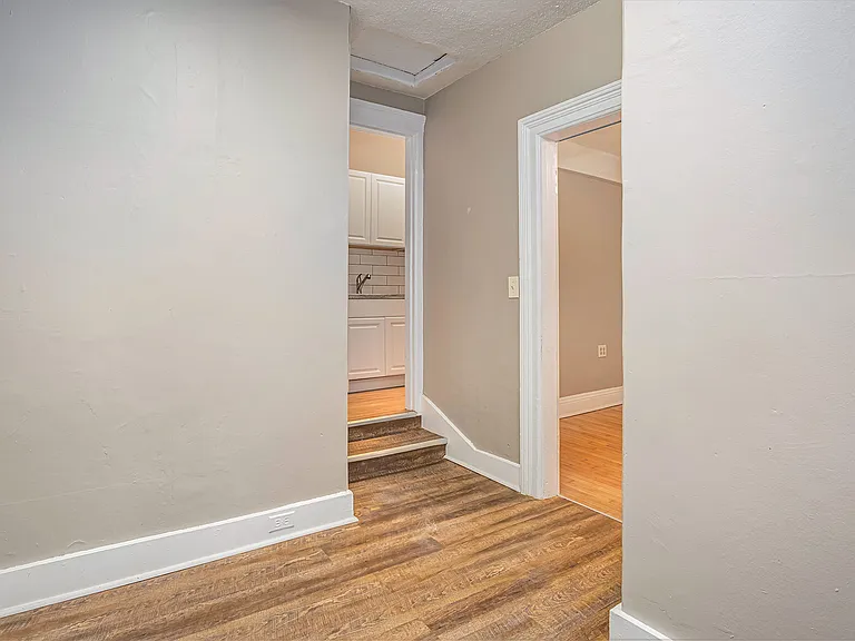 250 Paris Ave SE #4 — Photo 6