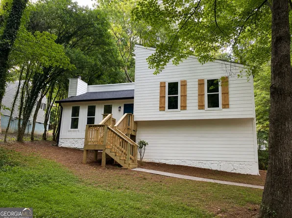605 Dover St NE, Marietta, GA 30066