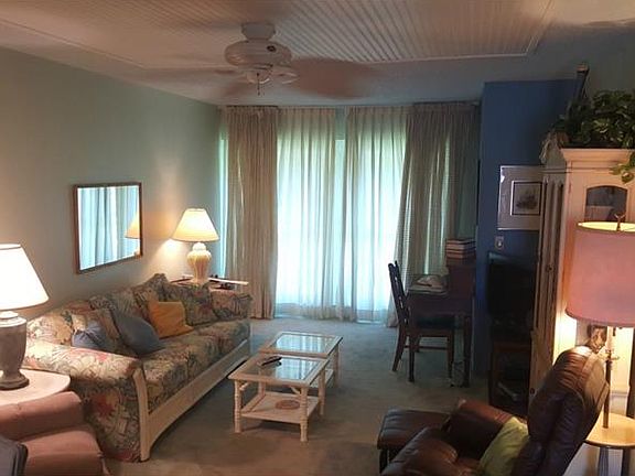 3rd image of 1100 E Bay Dr APT 20