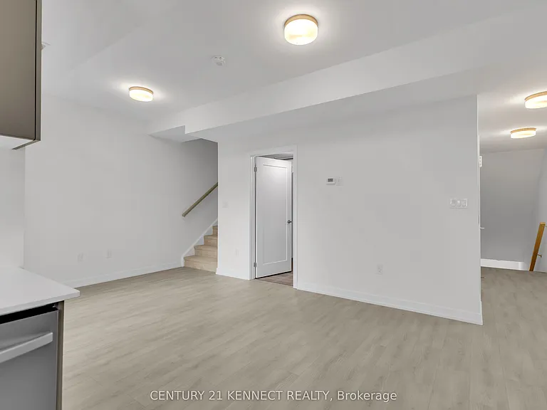 42 Lowes Rd W #82 — Photo 12