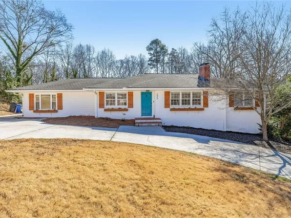 295 Oakland Dr, Gainesville, GA 30501