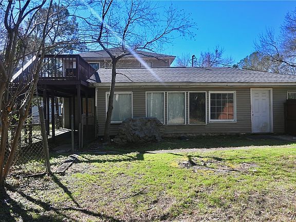 4th image of 127 22nd Ave NE