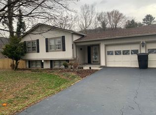 6619 Old Barn Cir, Roanoke, VA 24018