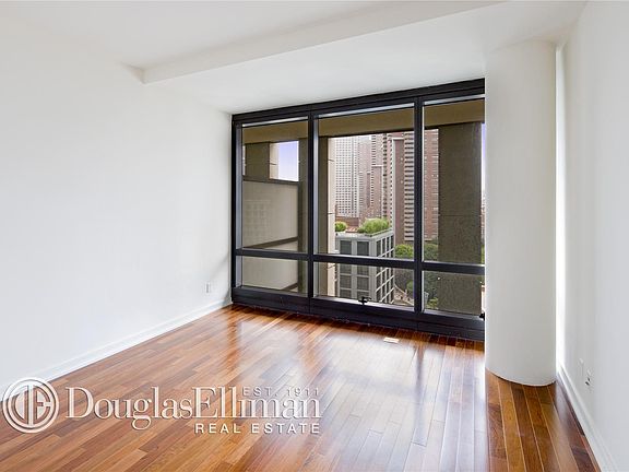 5th image of 101 Warren St APT 970N