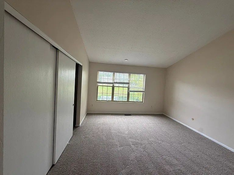 5931 Shadow Lake Cir — Photo 22