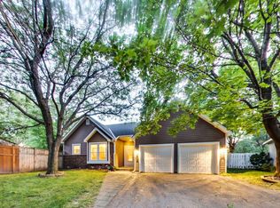 13949 Wellington Dr, Eden Prairie, MN 55347
