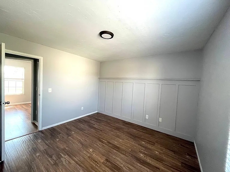 4961 Singleton Dr — Photo 26