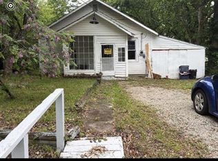 904 W Division St, Bolivar, MO 65613