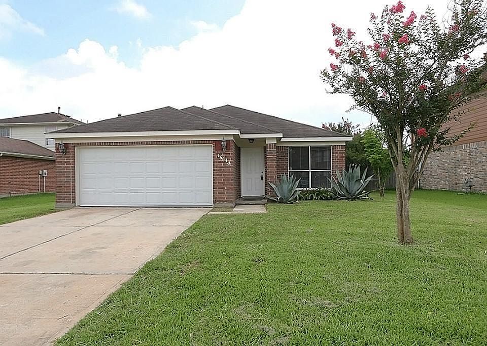 1st image of 16114 Catbird Ct