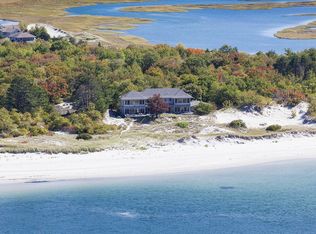 33 Two Penny Ln, Gloucester, MA 01930