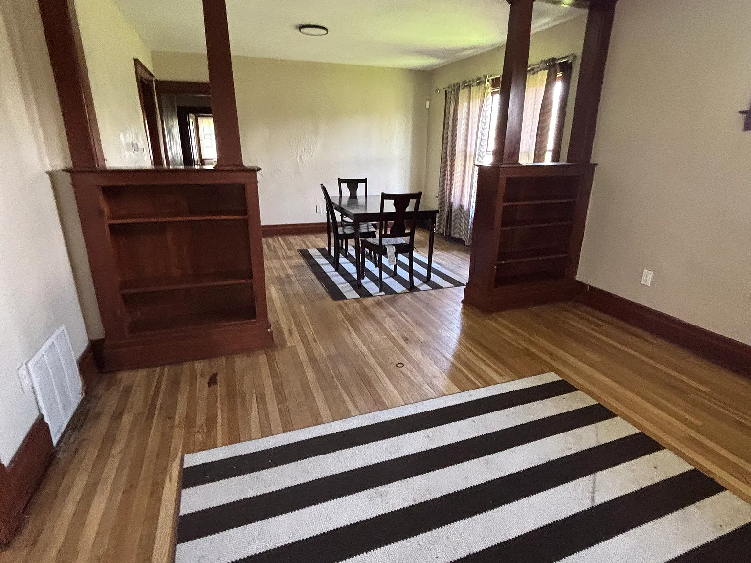 1130 Willow Ave — Photo 3