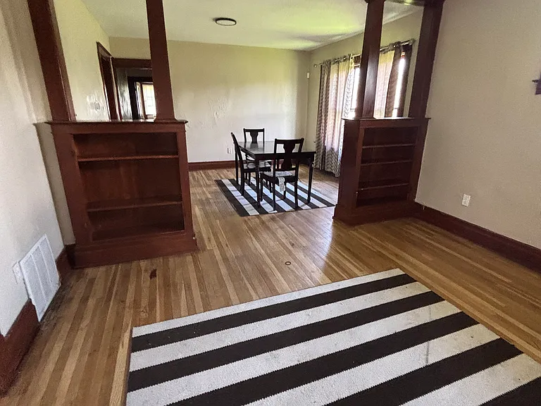 1130 Willow Ave #2 — Photo 5