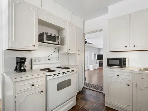 6526 Thaxton St, Norfolk, VA 23513