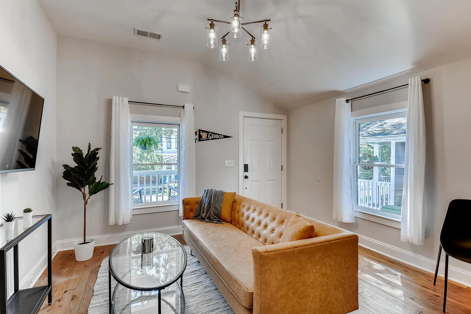103 Chester Ave SE — Photo 3