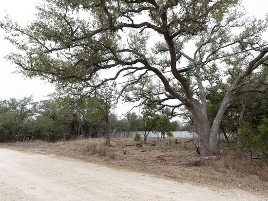3422 Western Skies Dr, Canyon Lake, TX 78070
