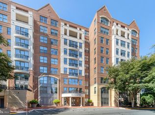 485 Harbor Side St APT 204, Woodbridge, VA 22191